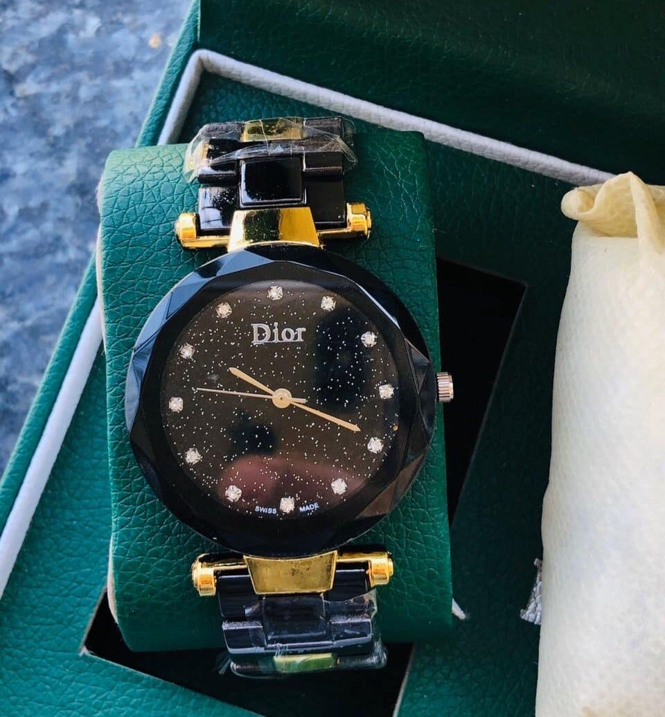 Luxurious Women Elegant Wrist Watch, Stainless Steel Analog Watch, Classic Watch for Women, Ladies Fashionable Watches Luxurious Women Elegant Wrist Watch, Stainless Steel Analog Watch, Classic Watch for Women, Ladies Fashionable Watches